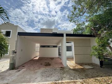 Casa en venta en Fraccionamiento Las Americas en Mérida Yucatán.