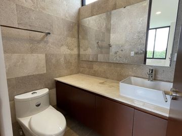 CASA EN VENTA EN PRIVADA EN CHOLUL, MERIDA YUCATAN.