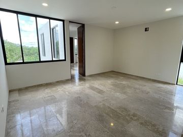 CASA EN VENTA EN PRIVADA EN CHOLUL, MERIDA YUCATAN.
