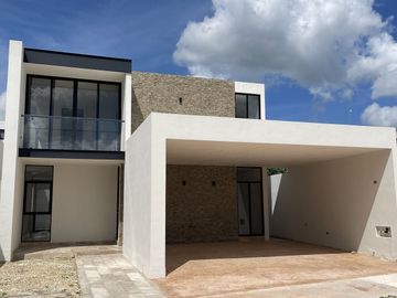 CASA EN VENTA EN PRIVADA EN CHOLUL, MERIDA YUCATAN.