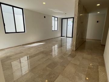 CASA EN VENTA EN PRIVADA EN CHOLUL, MERIDA YUCATAN.