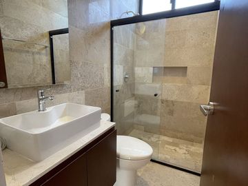 CASA EN VENTA EN PRIVADA EN CHOLUL, MERIDA YUCATAN.