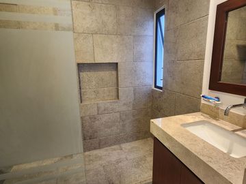 Casa en venta en Privada en Cholul en Mérida Yucatán.