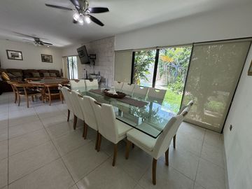 Casa en Venta con Paneles en Montebello, Mérida Yucatán