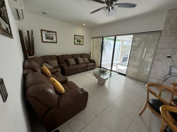 Casa en Venta con Paneles en Montebello, Mérida Yucatán