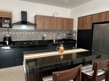 Casa en venta con Paneles Solares en  Privada en Conkal en Mérida Yucatán.