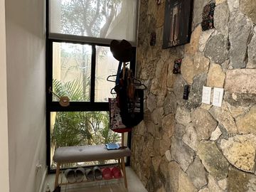 Casa en venta con Paneles Solares en  Privada en Conkal en Mérida Yucatán.
