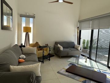 Casa en venta con Paneles Solares en  Privada en Conkal en Mérida Yucatán.