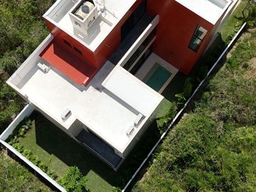 Casa en venta en Privada en  ZONA COUNTRY CLUB en Mérida Yucatán.