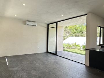 Casa en venta en Privada en  ZONA COUNTRY CLUB en Mérida Yucatán.