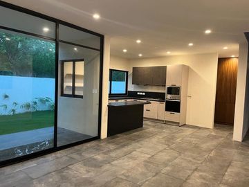 Casa en venta en Privada en  ZONA COUNTRY CLUB en Mérida Yucatán.