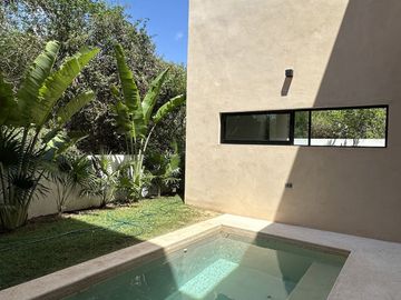 Casa en venta en Privada en  ZONA COUNTRY CLUB en Mérida Yucatán.