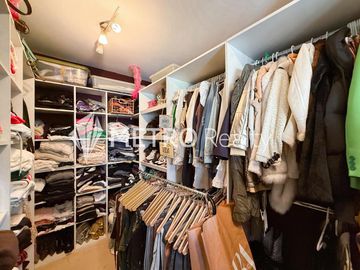 Casa en Venta 8 ambientes, San Isidro Con Pileta