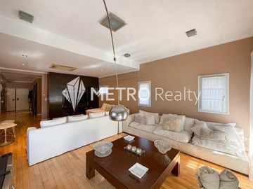 Casa en Venta 8 ambientes, San Isidro Con Pileta