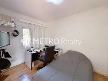 Casa en Venta 8 ambientes, San Isidro Con Pileta