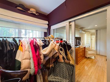 Casa en Venta 8 ambientes, San Isidro Con Pileta
