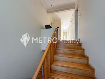 Casa en Venta 8 ambientes, San Isidro Con Pileta