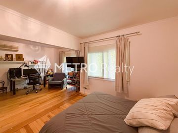 Casa en Venta 8 ambientes, San Isidro Con Pileta
