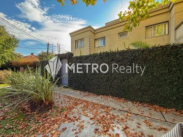 Casa en Venta 8 ambientes, San Isidro Con Pileta
