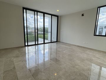 CASA EN VENTA EN PRIVADA EN CHOLUL, MERIDA YUCATAN.