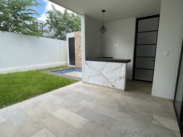 CASA EN VENTA EN PRIVADA EN CHOLUL, MERIDA YUCATAN.
