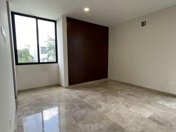 CASA EN VENTA EN PRIVADA EN CHOLUL, MERIDA YUCATAN.