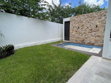 CASA EN VENTA EN PRIVADA EN CHOLUL, MERIDA YUCATAN.
