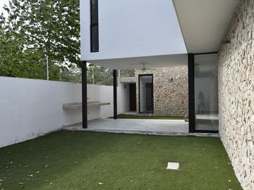 Casa en venta en Privada en Cholul en Mérida Yucatán.