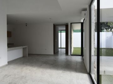 Casa en venta en Privada en Cholul en Mérida Yucatán.