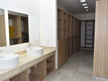Casa en venta en Privada en Cholul en Mérida Yucatán.
