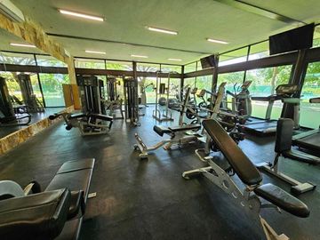 Casa en venta en privada con paneles solares  en Cholul en Mérida Yucatán.