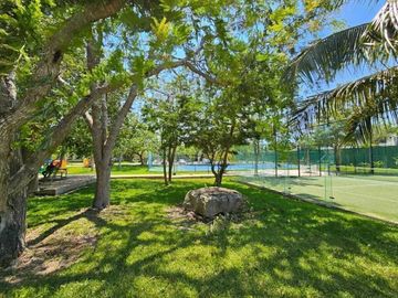 Casa en venta en privada con paneles solares  en Cholul en Mérida Yucatán.
