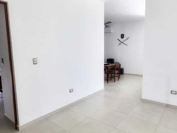 Casa en venta en privada con paneles solares  en Cholul en Mérida Yucatán.