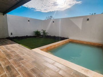CASA EN VENTA EN PRIVADA EN CONKAL