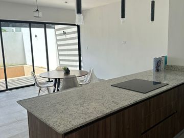 CASA EN VENTA EN PRIVADA EN CONKAL