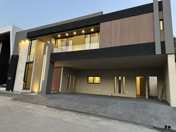 CASA EN VENTA EN CARRETERA NACIONAL BOSQUES DE LAS MISIONES SANTIAGO