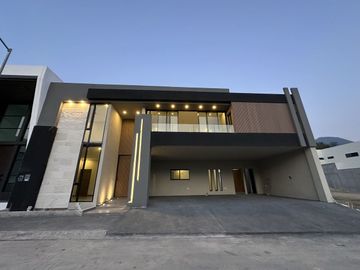 CASA EN VENTA EN CARRETERA NACIONAL BOSQUES DE LAS MISIONES SANTIAGO