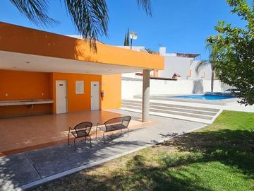 Casa en venta 3 recámaras en Naranjos Juriquilla, Querétaro