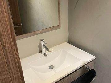 Departamento en venta amueblado, en TORRE ATLANTIDA, en Vía Montejo, Mérida Yuc.