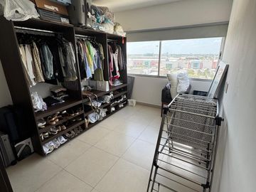 Departamento en venta amueblado, en TORRE ATLANTIDA, en Vía Montejo, Mérida Yuc.