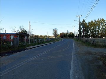 EN VENTA AMPLIA CASA MÁS UNA CABAÑA, PICHIRROPULLI, $ 93 MILLONES