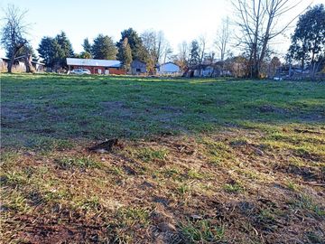 EN VENTA AMPLIA CASA MÁS UNA CABAÑA, PICHIRROPULLI, $ 93 MILLONES