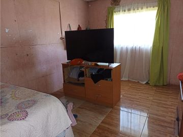 EN VENTA AMPLIA CASA MÁS UNA CABAÑA, PICHIRROPULLI, $ 93 MILLONES