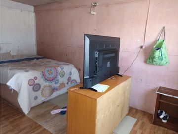 EN VENTA AMPLIA CASA MÁS UNA CABAÑA, PICHIRROPULLI, $ 93 MILLONES
