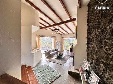EXCELENTE CASA EN CONDOMINIO 5DOR+3BAÑOS+CABAÑA