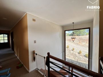 EXCELENTE CASA EN CONDOMINIO 5DOR+3BAÑOS+CABAÑA