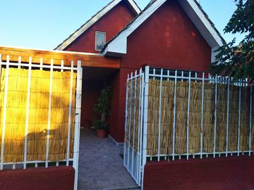 EN VENTA AMPLIA Y HERMOSA CASA EN SAN BERNARDO, $ 160 MILLONES