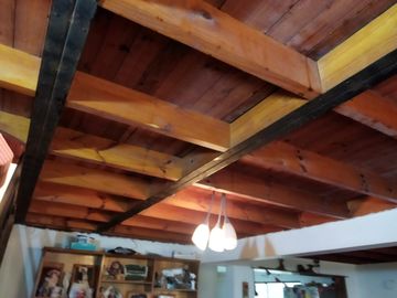 EN VENTA CASA CON AMPLIO TERRENO EN PIRQUE $ 220 MILLONES