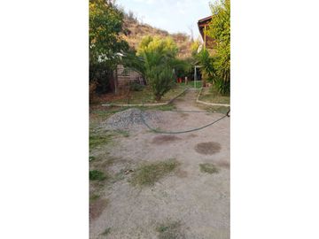 EN VENTA CASA CON AMPLIO TERRENO EN PIRQUE $ 220 MILLONES