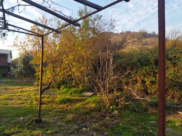 EN VENTA CASA CON AMPLIO TERRENO EN PIRQUE $ 220 MILLONES